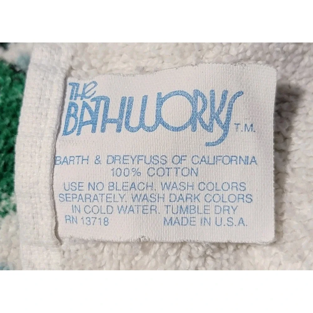 Vintage Bathworks Baby Deer Fawn Mistle‎ Toe White Christmas Bath Towel